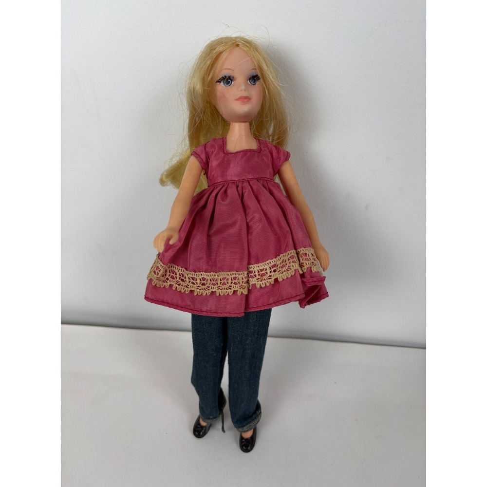 Vintage Hasbro World of Love Flower Doll Blonde Pink Tunic Pants Hat Shoes 9"